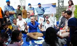 Menko Pangan berikan bantuan untuk korban kebakaran Pengadegan-Jaksel Menko Pangan berikan bantuan untuk korban kebakaran Pengadegan-Jaksel