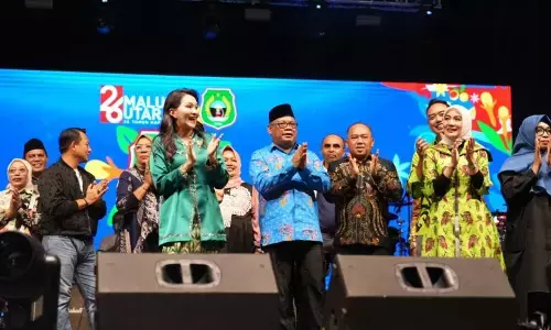 Pesta rakyat Malut sukses hipnotis ribuan warga Sofifi Pesta rakyat Malut sukses hipnotis ribuan warga Sofifi