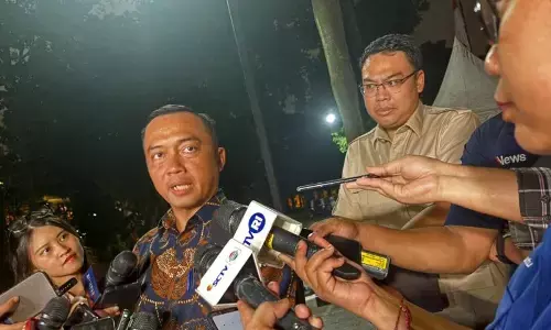 Mensesneg beberkan alasan Amran rangkap jabatan