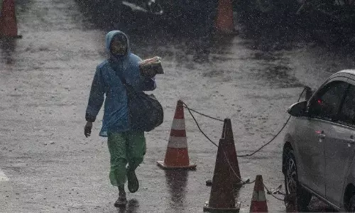 BMKG perkirakan hujan ringan guyur Jakarta pagi ini
