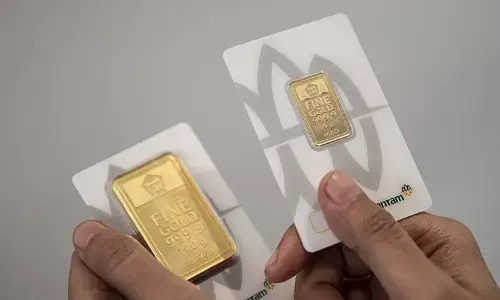 Daftar harga emas Antam yang merangkak naik jadi Rp2,305 juta/gram ‎ Daftar harga emas Antam yang merangkak naik jadi Rp2,305 juta/gram ‎
