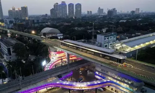 Pramono targetkan Jembatan Cincin Donat di Dukuh Atas rampung 2026 Pramono targetkan Jembatan Cincin Donat di Dukuh Atas rampung 2026