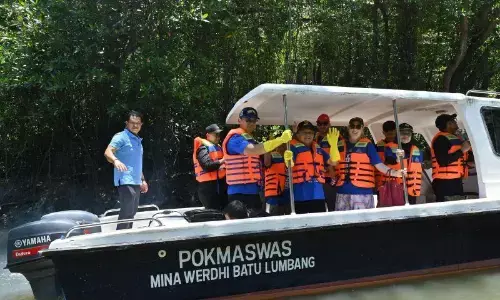 AHY kampanye bersihkan mangrove sebagai inisiatif infrastruktur hijau AHY kampanye bersihkan mangrove sebagai inisiatif infrastruktur hijau