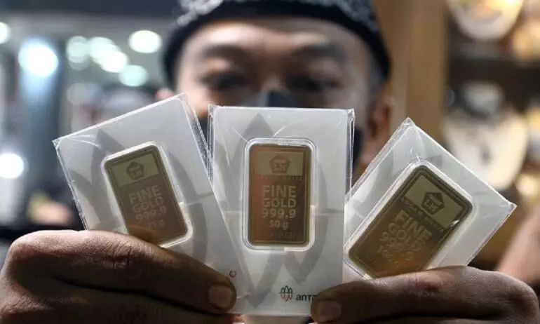 Emas Antam terus naik, kini meroket Rp29.000 jadi Rp2,36 juta/gram Emas Antam terus naik, kini meroket Rp29.000 jadi Rp2,36 juta/gram