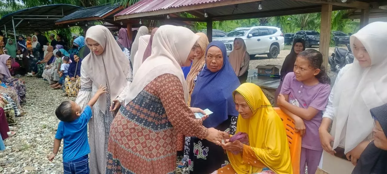 Istri Gubernur Aceh Marlina Usman kunker ke pedalaman Aceh Utara Istri Gubernur Aceh Marlina Usman kunker ke pedalaman Aceh Utara