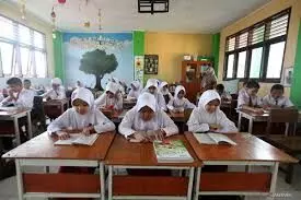Bahasa Inggris jadi mapel wajib di SD, perlu politik anggaran dan rekrutmen guru kuasai bahasa asing Bahasa Inggris jadi mapel wajib di SD, perlu politik anggaran dan rekrutmen guru kuasai bahasa asing
