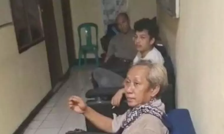 Polisi amankan pria di Bogor yang mengaku habib dan tipu santri Polisi amankan pria di Bogor yang mengaku habib dan tipu santri