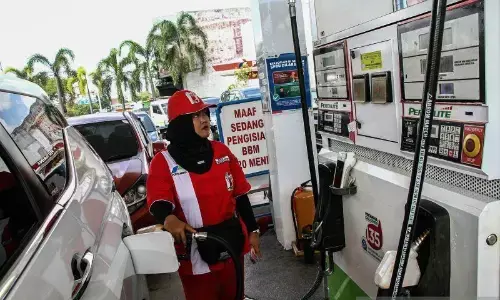 Pakar: BBM E10 tingkatkan efisiensi mesin hingga 30 persen Pakar: BBM E10 tingkatkan efisiensi mesin hingga 30 persen