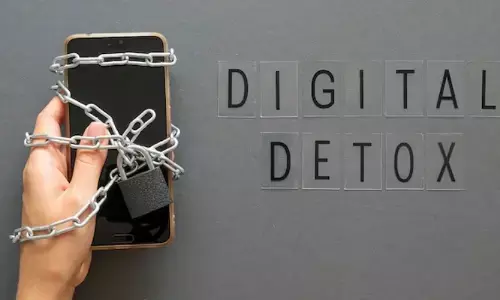 Digital detox: menjaga keseimbangan dunia maya dan nyata Digital detox: menjaga keseimbangan dunia maya dan nyata