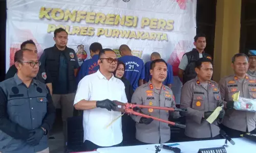 Satreskrim Polres Purwakarta tangkap sindikat pembobol mini market lintas kabupaten Satreskrim Polres Purwakarta tangkap sindikat pembobol mini market lintas kabupaten