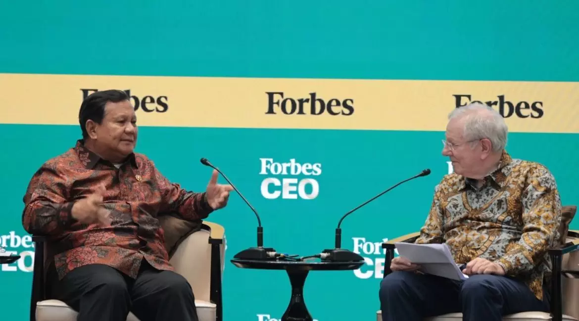 Bakal pangkas BUMN dari 1.000 jadi 200, Prabowo: Rasionalisasi semua! Bakal pangkas BUMN dari 1.000 jadi 200, Prabowo: Rasionalisasi semua!
