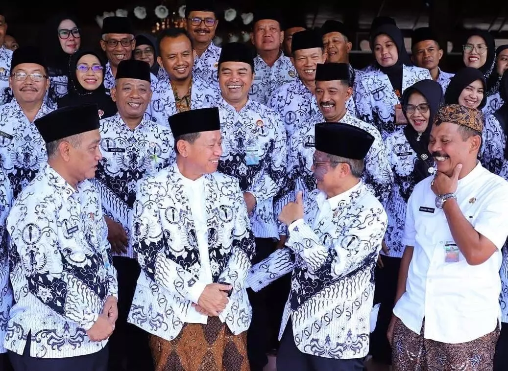 Beri apresiasi, Pemkab Kudus perhatikan kesejahteraan guru melalui TKGS Beri apresiasi, Pemkab Kudus perhatikan kesejahteraan guru melalui TKGS