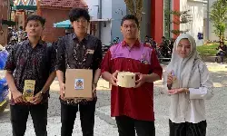 Tim PKM-K UMK sulap limbah kulit jagung jadi peci pintar berteknologi AR dan Rakaat Tracker Tim PKM-K UMK sulap limbah kulit jagung jadi peci pintar berteknologi AR dan Rakaat Tracker