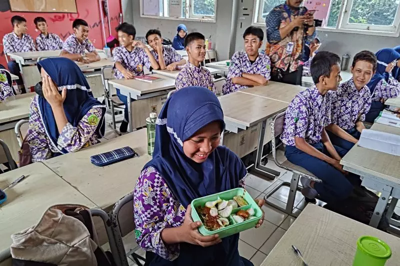 Sebanyak 84 ribu siswa di Tangsel terima manfaat program MBG Sebanyak 84 ribu siswa di Tangsel terima manfaat program MBG