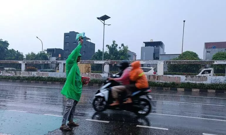 Hujan di Jakarta mengandung mikroplastik, BRIN ingatkan polusi langit Hujan di Jakarta mengandung mikroplastik, BRIN ingatkan polusi langit