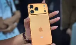 iPhone 17 resmi meluncur di RI, pembeli antusias unboxing tengah malam iPhone 17 resmi meluncur di RI, pembeli antusias unboxing tengah malam