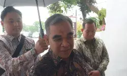Ketua MPR sambangi Istana untuk silaturahmi, ucapkan ultah ke Presiden Ketua MPR sambangi Istana untuk silaturahmi, ucapkan ultah ke Presiden