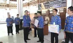 Bupati Magelang serahkan bantuan peningkatan kualitas RTLH