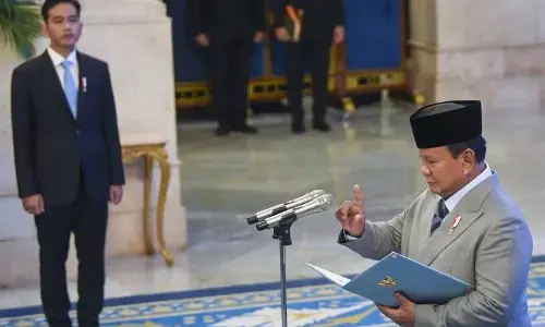 Gibran berikan doa untuk Prabowo agar sehat dan kuat pimpin Indonesia Maju Gibran berikan doa untuk Prabowo agar sehat dan kuat pimpin Indonesia Maju