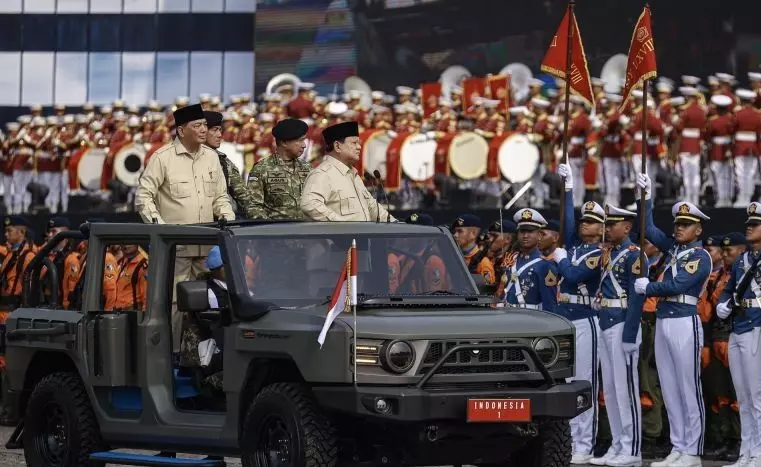 Wajah baru TNI satu tahun di bawah kepemimpinan Prabowo Wajah baru TNI satu tahun di bawah kepemimpinan Prabowo