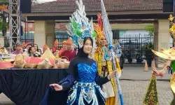 Pawai budaya dan pemilihan duta kreatif tutup lomba Kreativesia