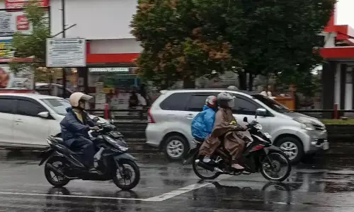 Mayoritas wilayah berawan-hujan ringan pada Sabtu Mayoritas wilayah berawan-hujan ringan pada Sabtu