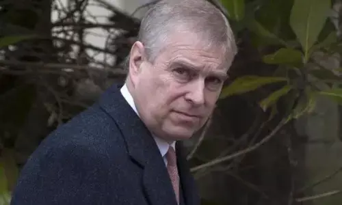 Pangeran Andrew lepaskan gelar bangsawan di tengah skandal Epstein Pangeran Andrew lepaskan gelar bangsawan di tengah skandal Epstein