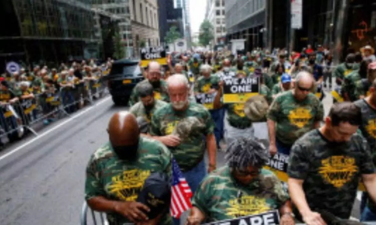 Protes besar di New York, ribuan warga tolak kebijakan pemerintah Protes besar di New York, ribuan warga tolak kebijakan pemerintah