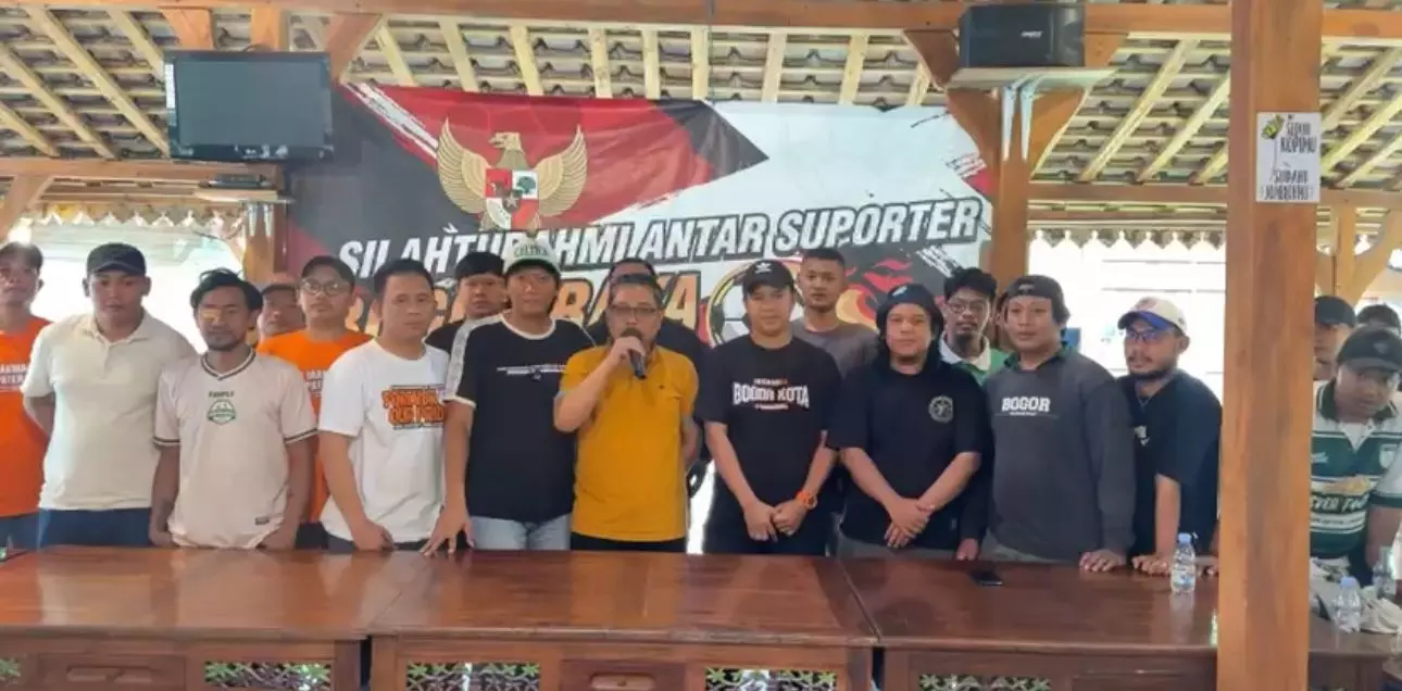 Suporter Se-Bogor Raya teguhkan solidaritas, tolak politisasi sepakbola Suporter Se-Bogor Raya teguhkan solidaritas, tolak politisasi sepakbola