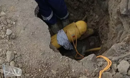 PGN pastikan tanggap cepat tangani semburan di Sungai Rungkut Surabaya PGN pastikan tanggap cepat tangani semburan di Sungai Rungkut Surabaya