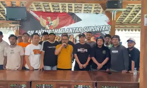 Suporter Se-Bogor Raya teguhkan solidaritas, tolak politisasi sepakbola Suporter Se-Bogor Raya teguhkan solidaritas, tolak politisasi sepakbola