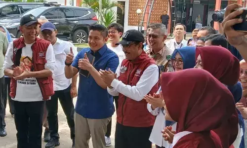 Mensos minta Letkol Teddy jadi komisi etik pendamping PKH Mensos minta Letkol Teddy jadi komisi etik pendamping PKH