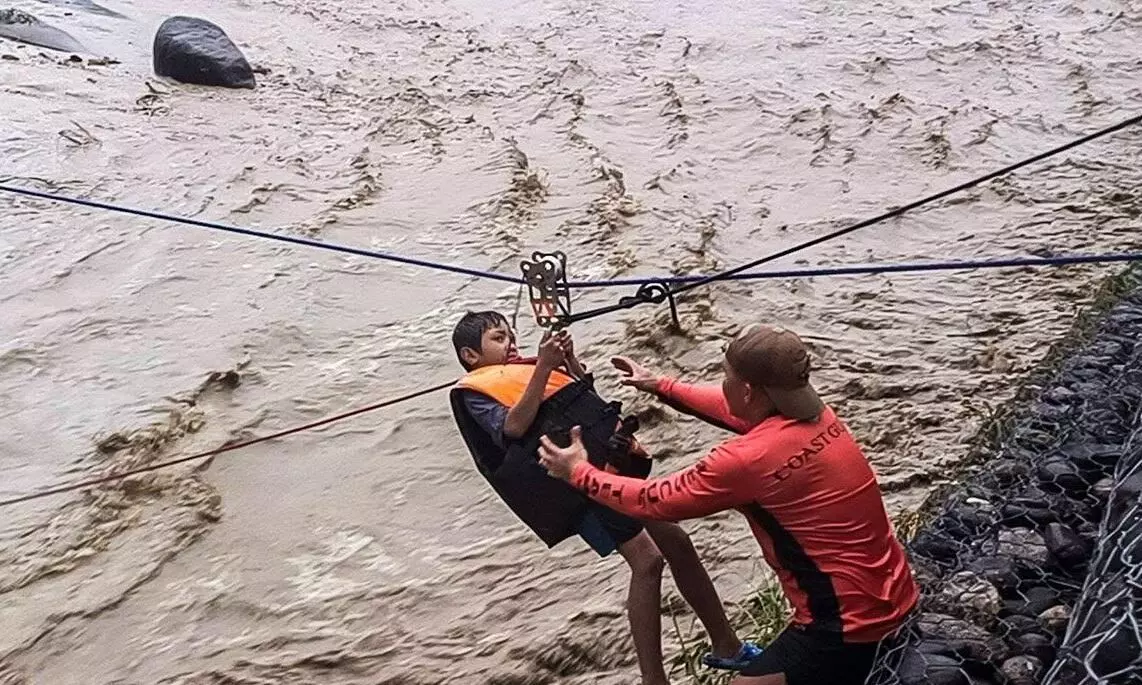 Delapan orang tewas akibat badai tropis Fengshen di Filipina Delapan orang tewas akibat badai tropis Fengshen di Filipina