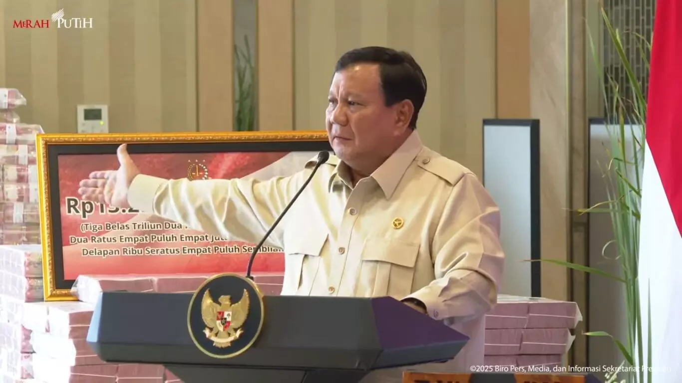 Prabowo: Uang pengganti Rp13 triliun bisa bangun 8.000 sekolah dan 600 Kampung Nelayan Prabowo: Uang pengganti Rp13 triliun bisa bangun 8.000 sekolah dan 600 Kampung Nelayan