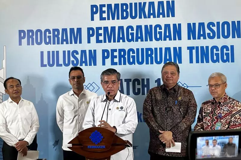 Menaker sebut kuota Magang Nasional 2026 sebanyak 100 ribu orang Menaker sebut kuota Magang Nasional 2026 sebanyak 100 ribu orang