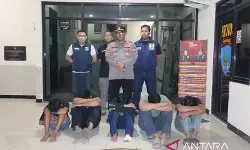 Polisi Bekasi amankan lima remaja hendak tawuran Polisi Bekasi amankan lima remaja hendak tawuran