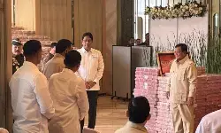 Prabowo hadiri penyerahan uang korupsi CPO di Kejagung