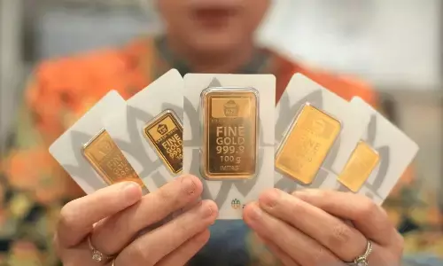 Harga emas Antam Senin ini turun Rp13.000 jadi Rp2,415 juta per gram Harga emas Antam Senin ini turun Rp13.000 jadi Rp2,415 juta per gram