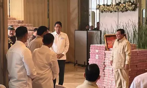 Prabowo hadiri penyerahan uang korupsi CPO di Kejagung Prabowo hadiri penyerahan uang korupsi CPO di Kejagung