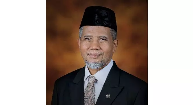 Senator KH. M Nuh keberatan tanah madrasah akan dikuasai perorangan Senator KH. M Nuh keberatan tanah madrasah akan dikuasai perorangan