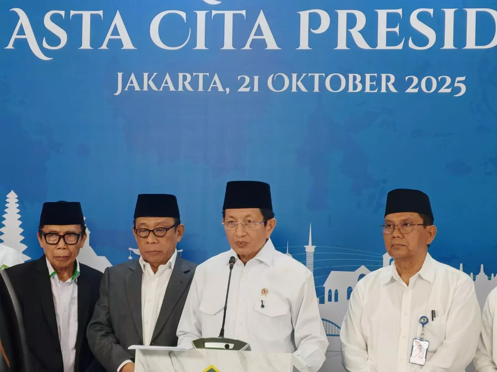 Menag dukung APBN untuk Ponpes Al-Khoziny: Bangunan rusak, mereka mau belajar di mana? Menag dukung APBN untuk Ponpes Al-Khoziny: Bangunan rusak, mereka mau belajar di mana?