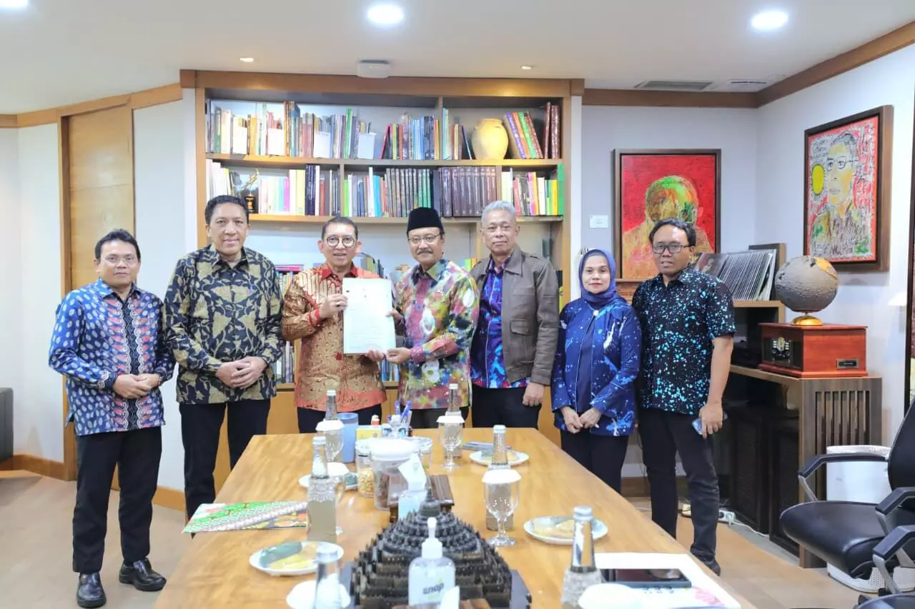 Soeharto, Gusdur hingga Marsinah diusulkan Mensos ke Dewan Gelar jadi Pahlawan Nasional Soeharto, Gusdur hingga Marsinah diusulkan Mensos ke Dewan Gelar jadi Pahlawan Nasional
