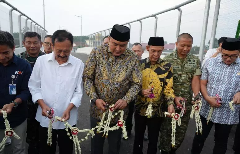 Jalan layang non-APBD di Tenjo Kabupaten Bogor resmi beroperasi Jalan layang non-APBD di Tenjo Kabupaten Bogor resmi beroperasi