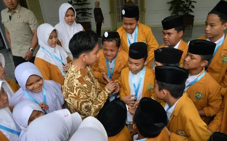 Wahai santri, kuatkan diri dan jangan berkecil hati Wahai santri, kuatkan diri dan jangan berkecil hati