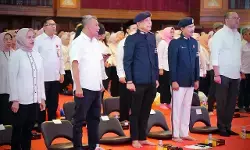 Mensos Gus Ipul perkenalkan almamater wali asuh dan asrama Sekolah Rakyat Mensos Gus Ipul perkenalkan almamater wali asuh dan asrama Sekolah Rakyat