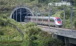 KPK minta Mahfud MD laporkan kasus korupsi kereta cepat