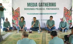 Bidhumas Polda DIY mancing bareng jurnalis meriahkan HUT ke-74 Humas Polri