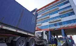 IPC TPK bangun literasi logistik di sekitar Pelabuhan Kijing