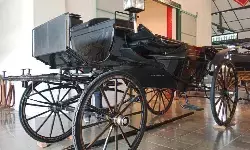 Dua kereta pusaka Keraton Yogya kembali dikeluarkan setelah 12 tahun