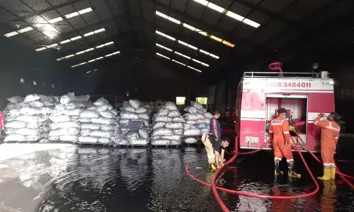 Gudang briket di Salatiga terbakar, kerugian Rp40 juta Gudang briket di Salatiga terbakar, kerugian Rp40 juta